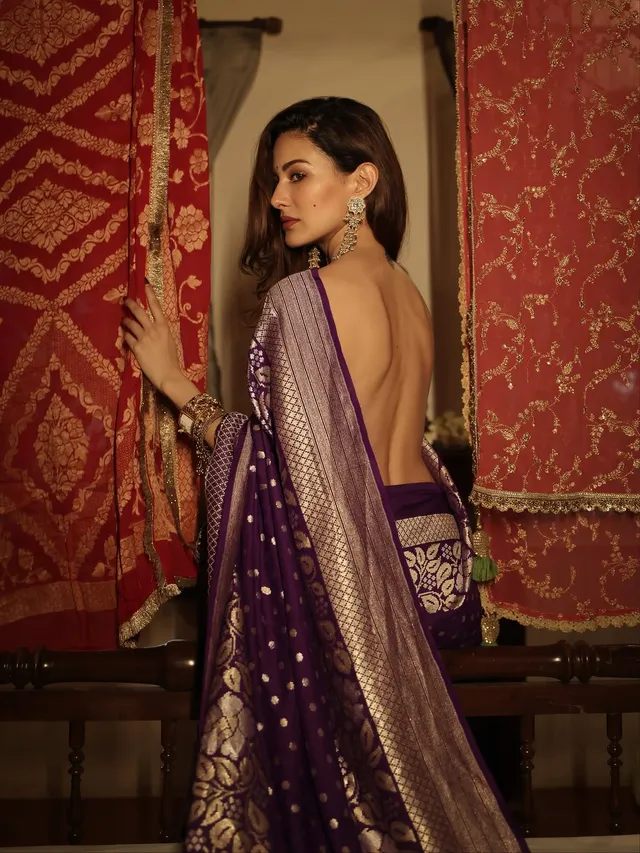 Amyra Dastur’s Regal Purple Saree Look